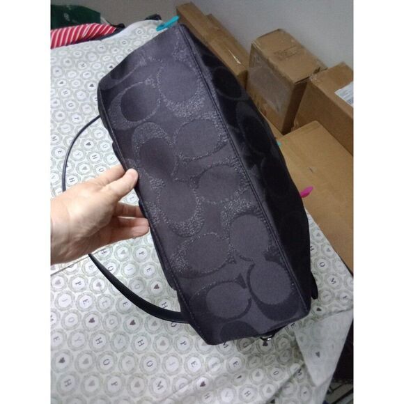 Coach No. J1382-F26243 Brown w/Black Leather Signature Campbell Handbag - Picture 3 of 9